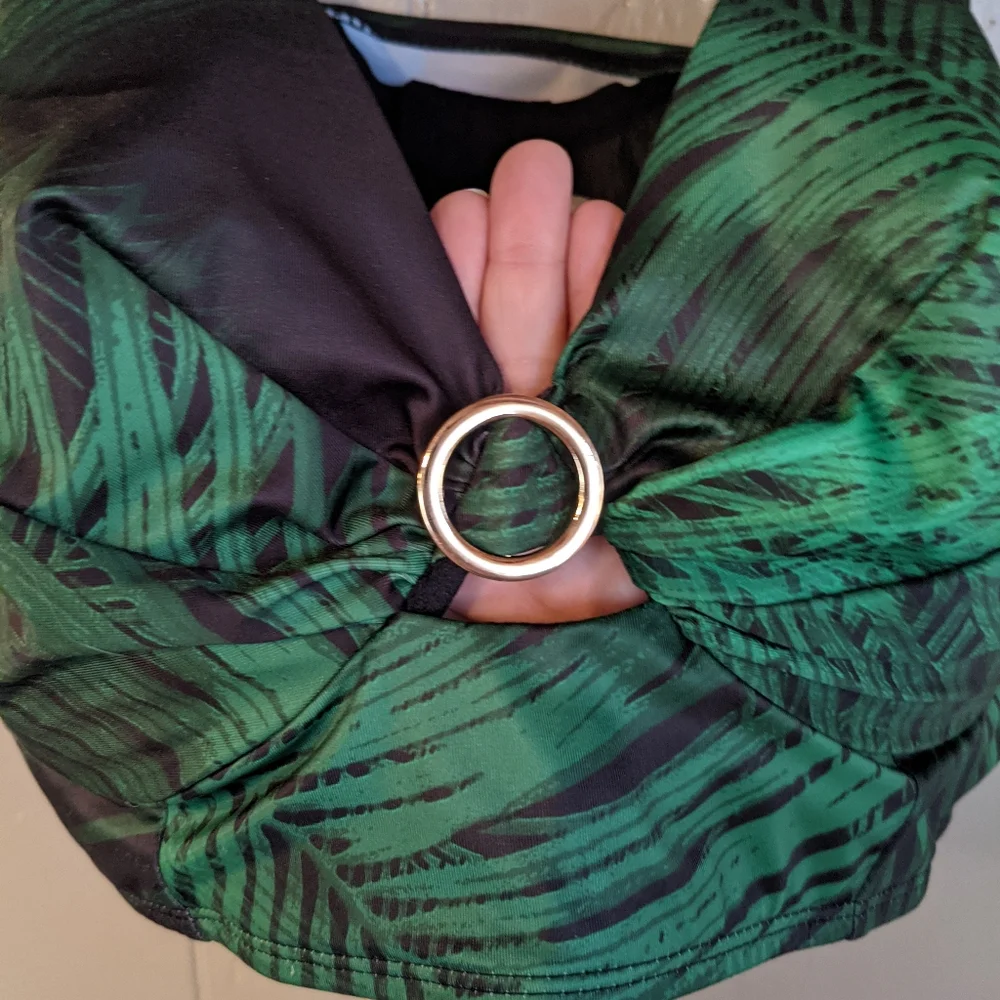 Cacique Green and Black Palm-Print Underwire Bikini Top - Picture 2 of 5